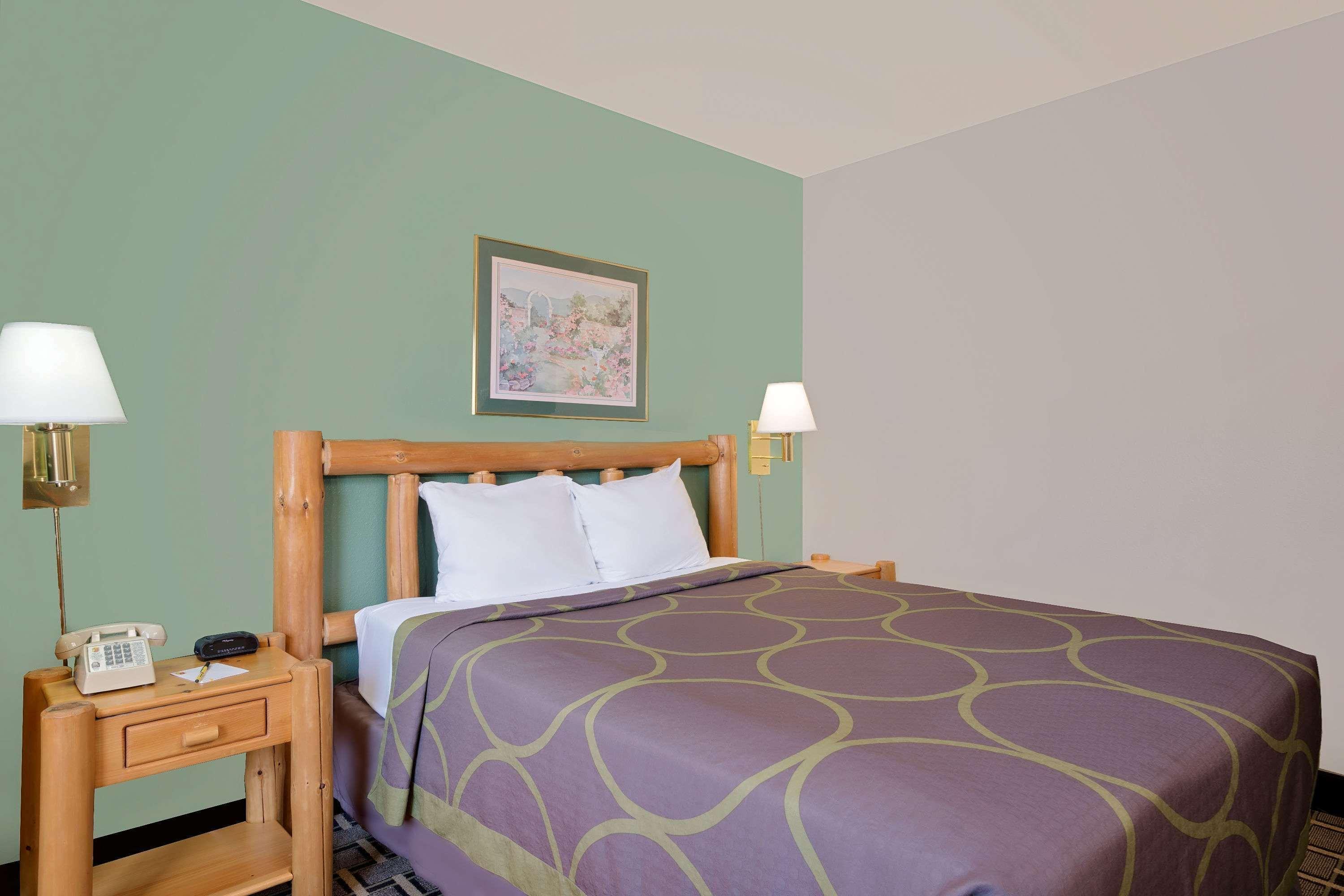 Hotel Super 8 By Wyndham Cloquet Esterno foto